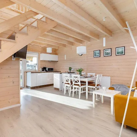 Drewniane Wakacyjne W Urokliwej Okolicy By Renters