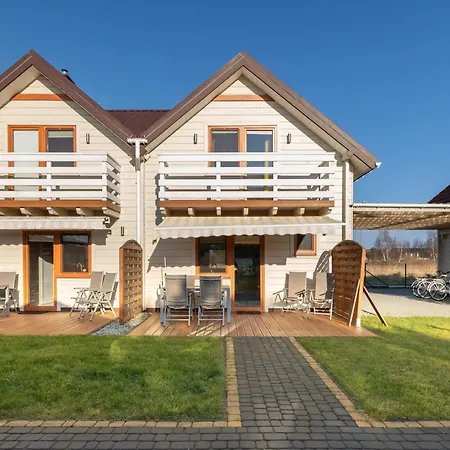 Apartment Caloroczne Drewniane W Urokliwej Okolicy By Renters