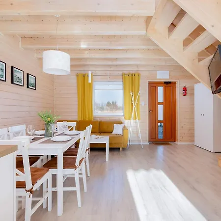 Caloroczne Drewniane W Urokliwej Okolicy By Renters * グジボボ